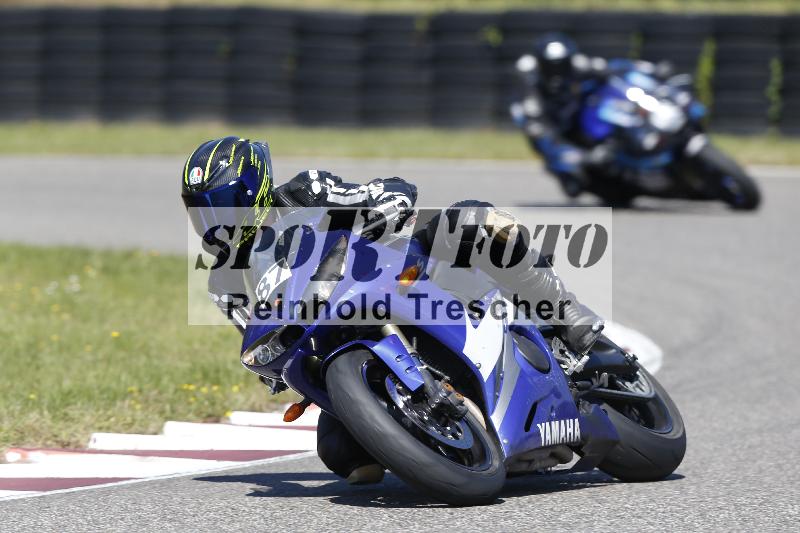 /Archiv-2025/48 25.08.2025 Cornu Master School ADR/rot-rouge/87